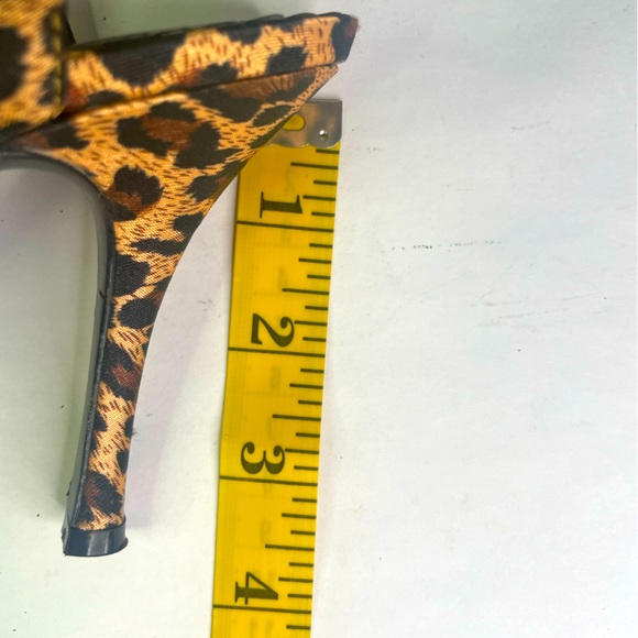 Metaphor Astonia Leopard Print Animal Print Pull on Heels - Picture 7 of 7
